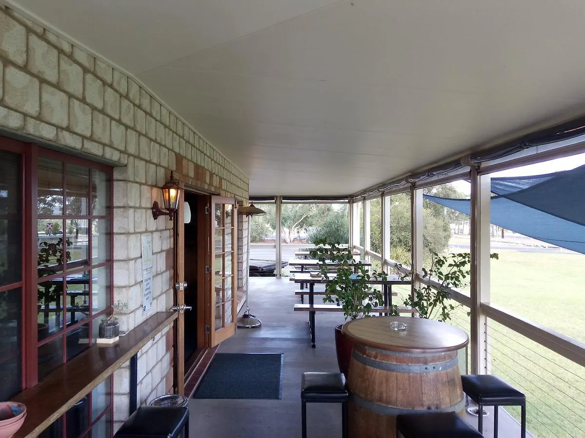 Ballandean Tavern Motel